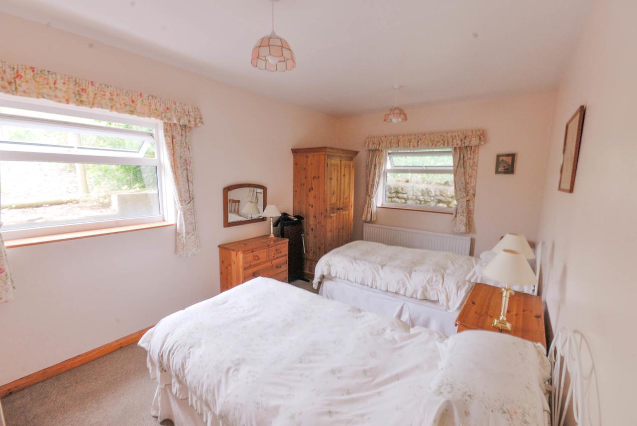 Greyfield Farm Cottages Farmborough Exteriör bild
