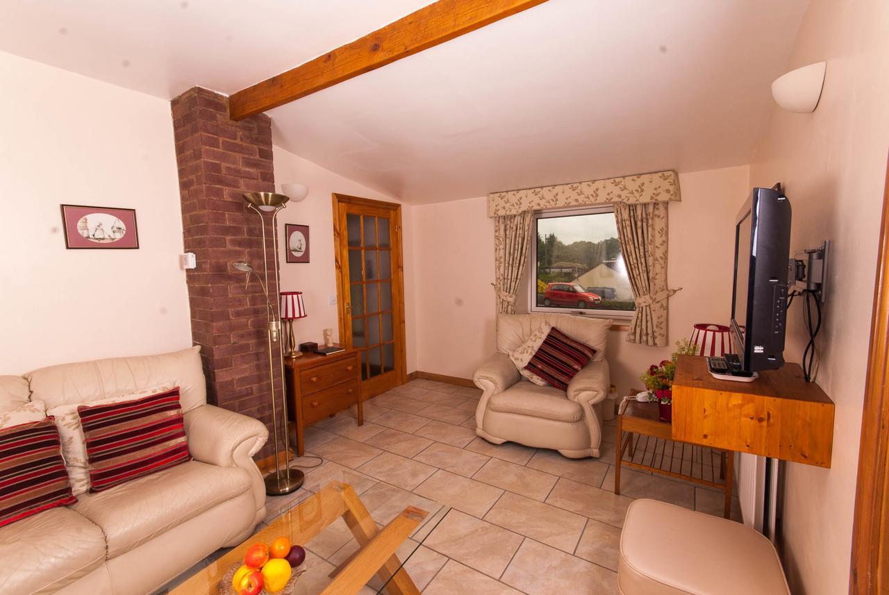 Greyfield Farm Cottages Farmborough Exteriör bild