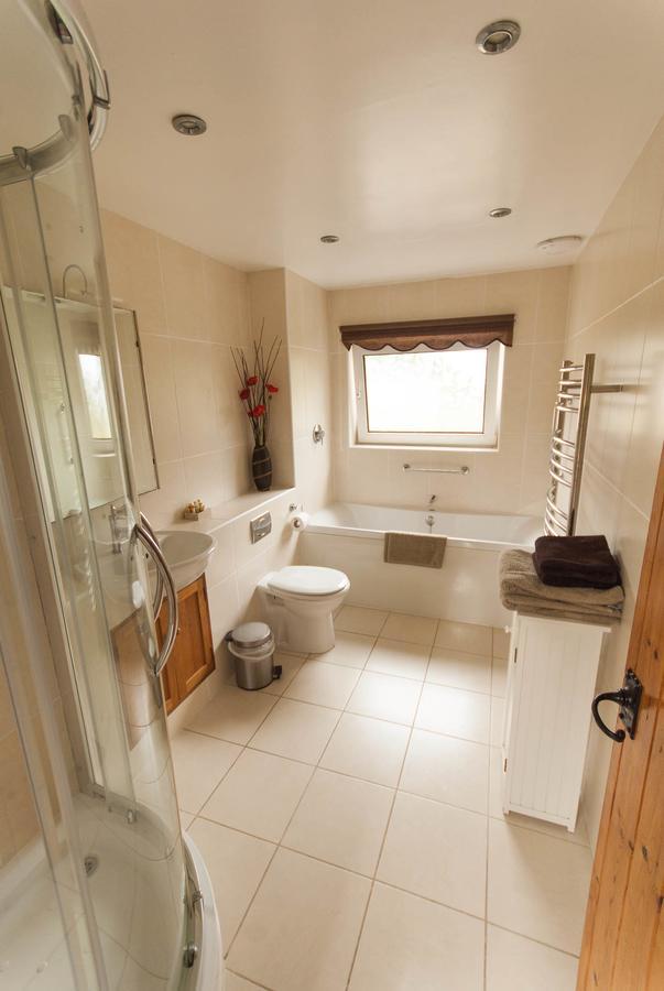Greyfield Farm Cottages Farmborough Exteriör bild